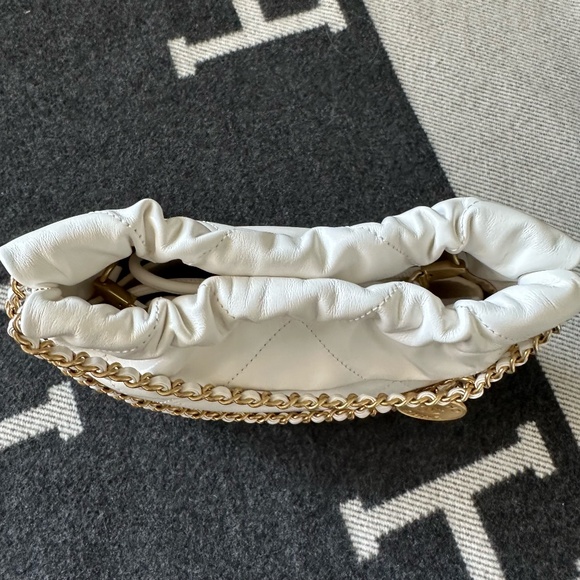 **UNICORN** NEW Authentic Chanel 23B Mini 22 Bag in White Full Set - Picture 8 of 14